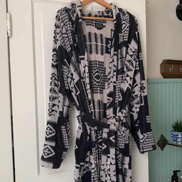 Pendleton Jacquard Terry Chief Joseph Bathrobe M/L - Picture 6 of 14